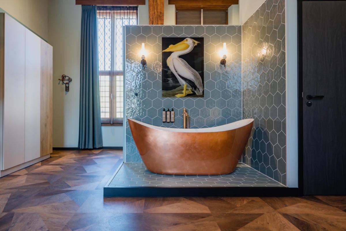 Hotel St. Joris Suite badkamer met bad