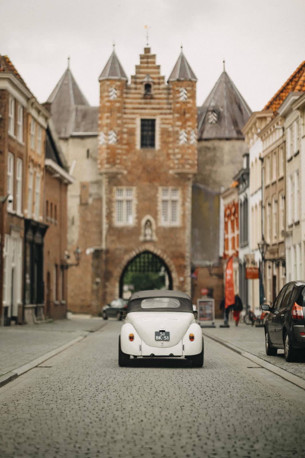 Rijden door historische stadjes