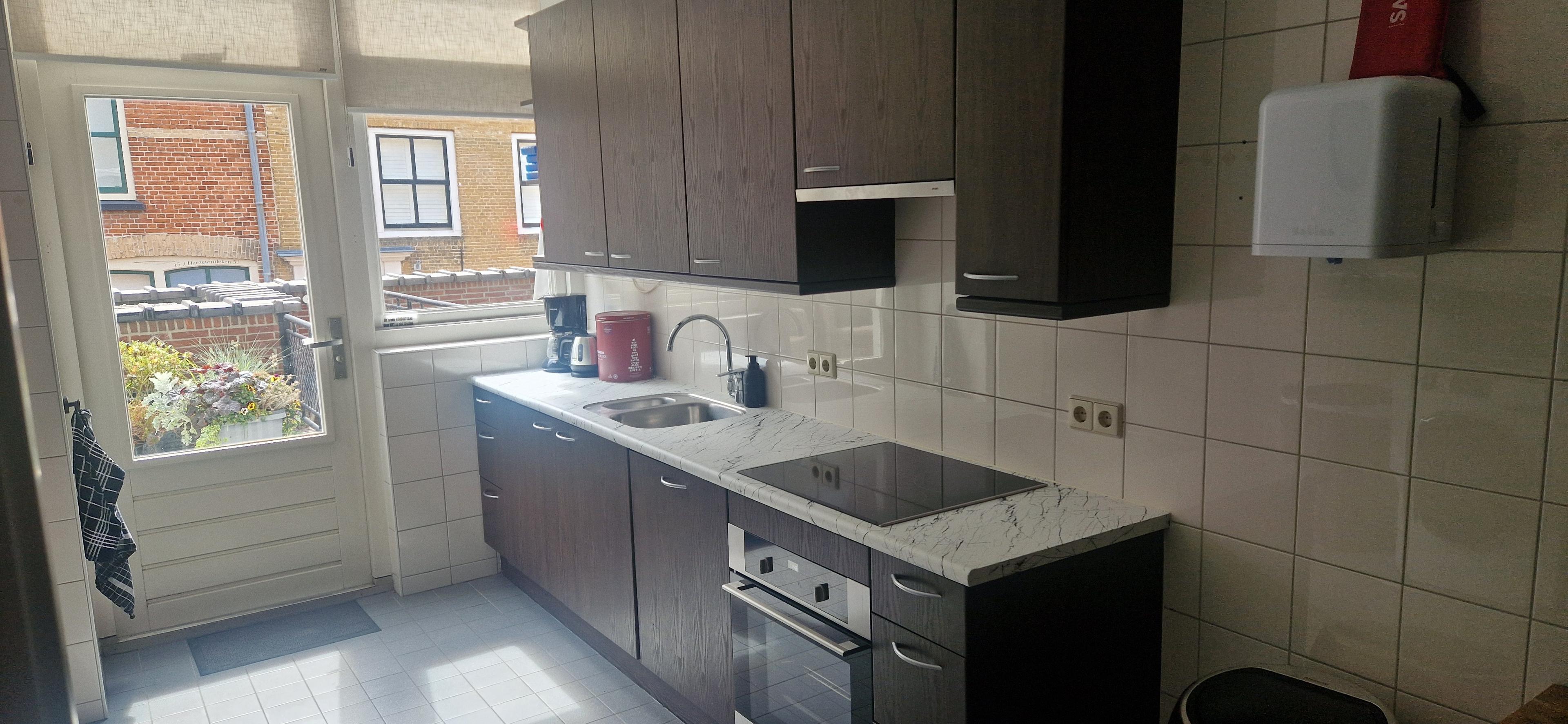 Volledig uitgeruste gezamenlijke keuken