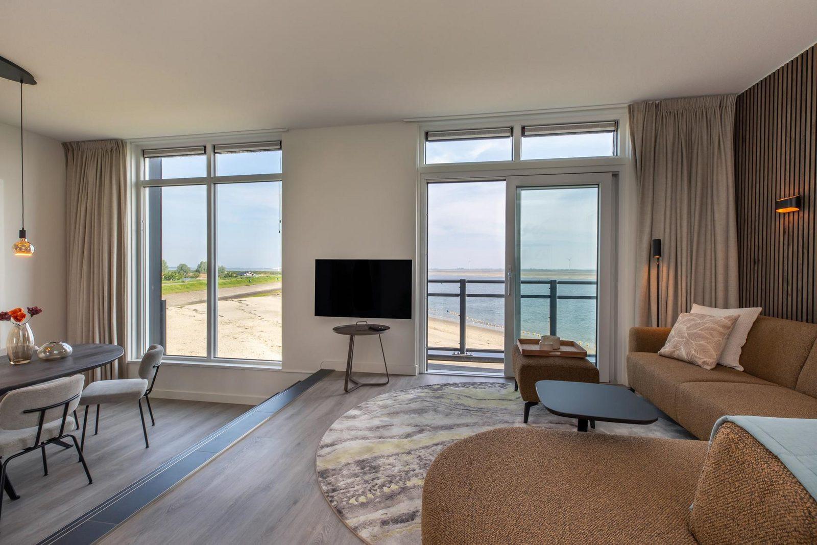 Woonkamer Vista Maris - Havenweg 36-12 'Zeildroom' | Sint-Annaland