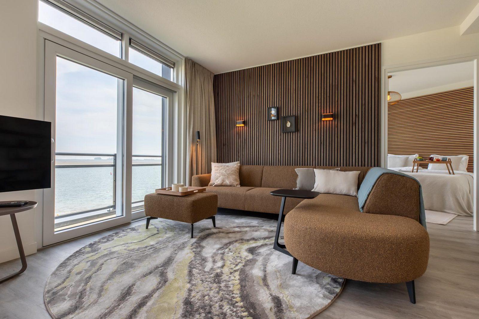 Woonkamer Vista Maris - Havenweg 36-12 'Zeildroom' | Sint-Annaland