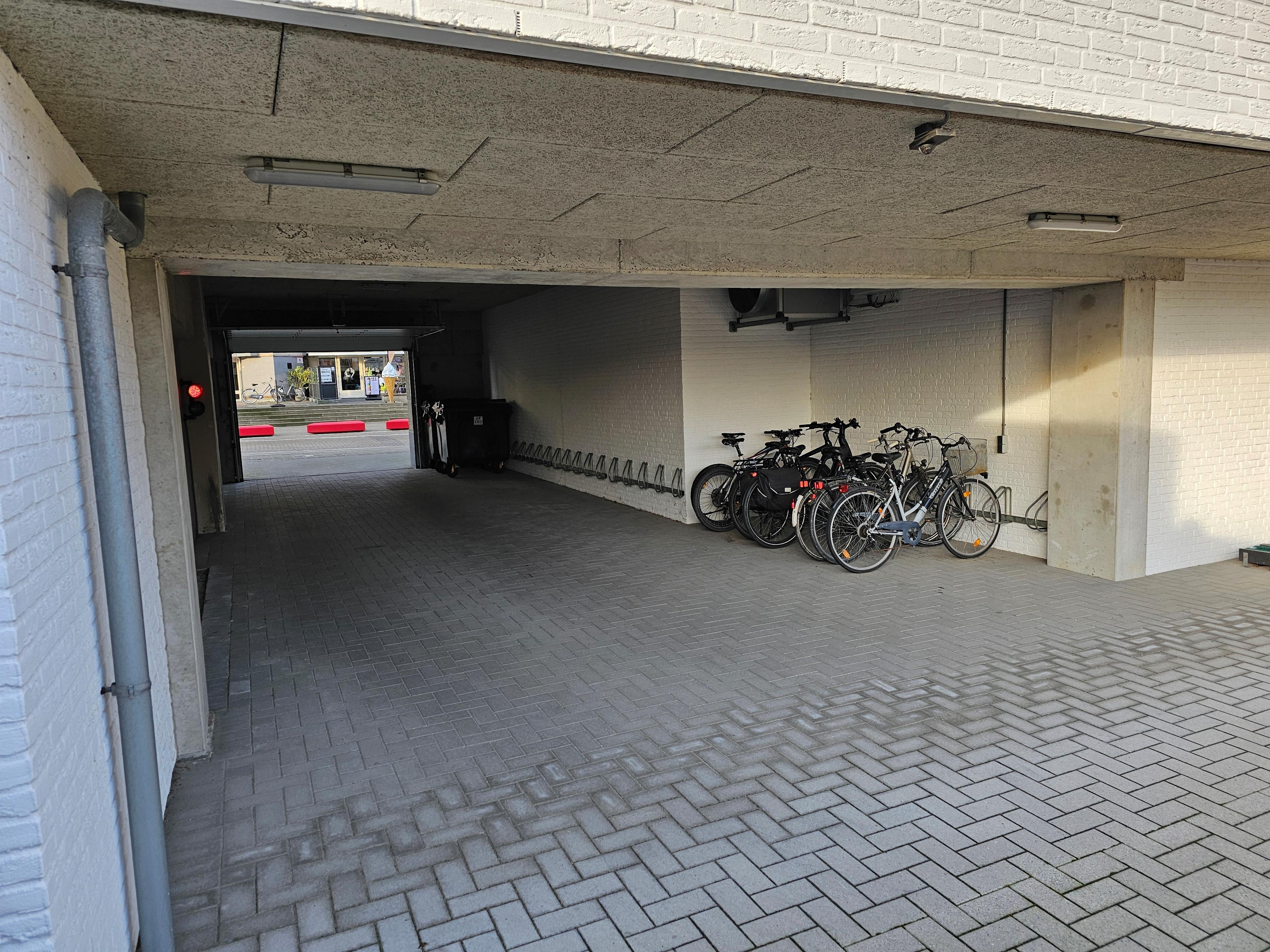 Gratis parking en fietsenstalling