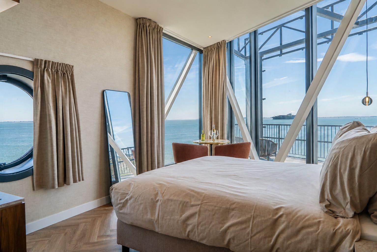 Deluxe Balcony - Panorama Sea View
