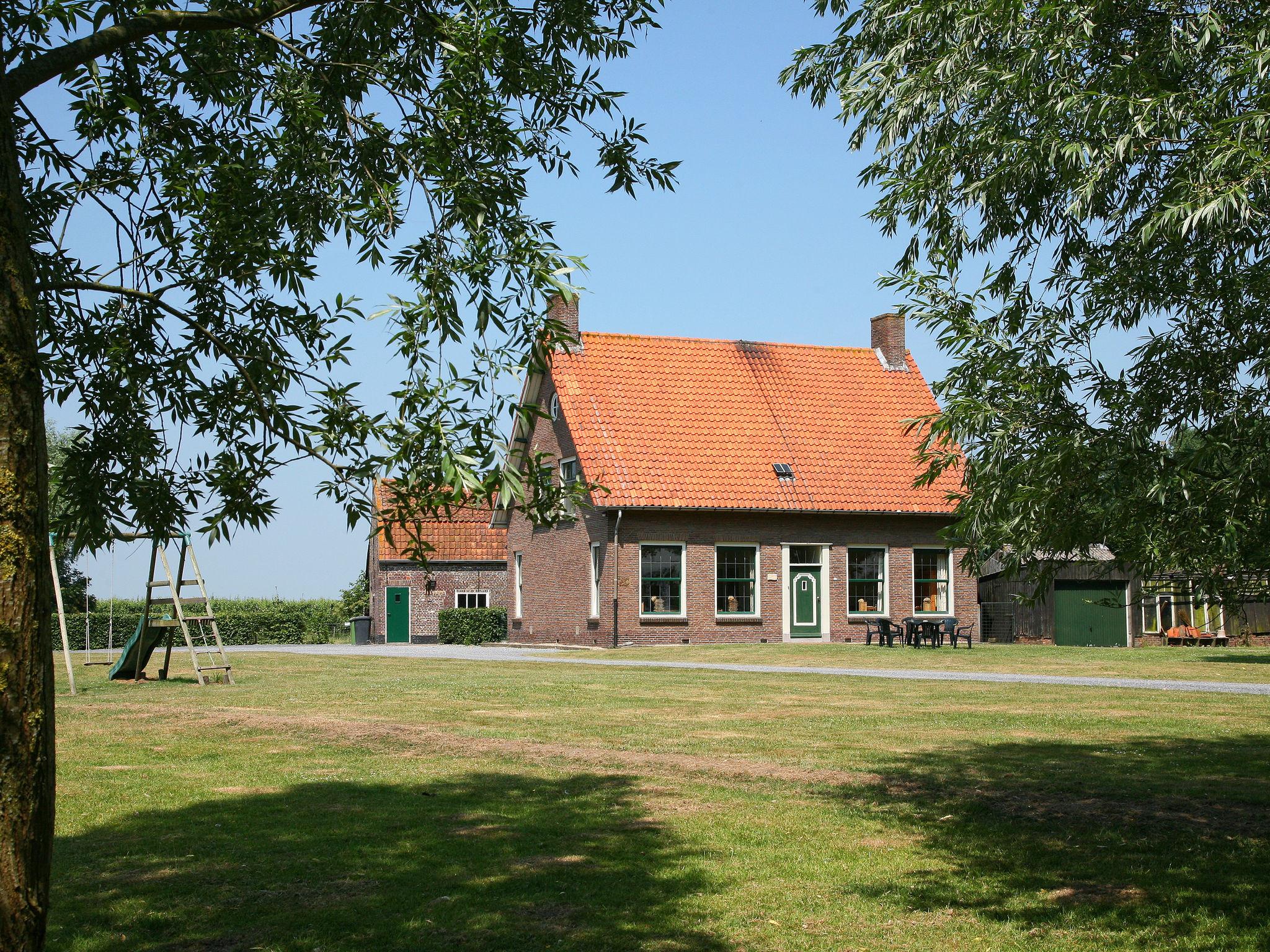 Authentieke Zeeuwse boerderij centraal gelegen in Zeeuws-Vlaanderen
