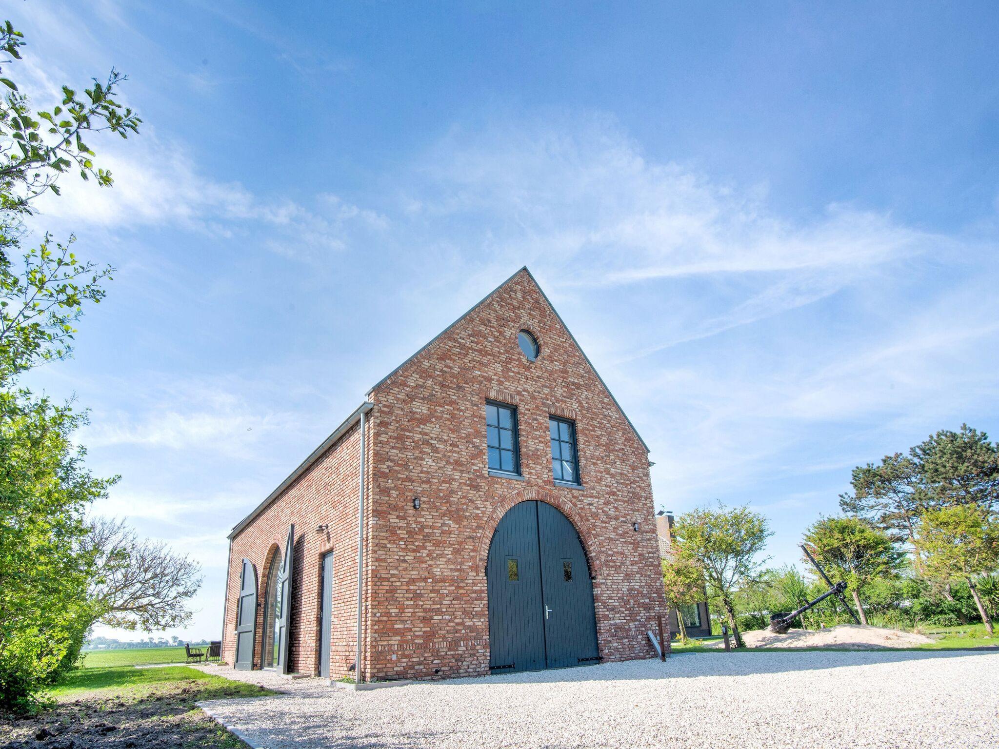 Villa in Cadzand, nur einen Steinwurf vom Meer entfernt