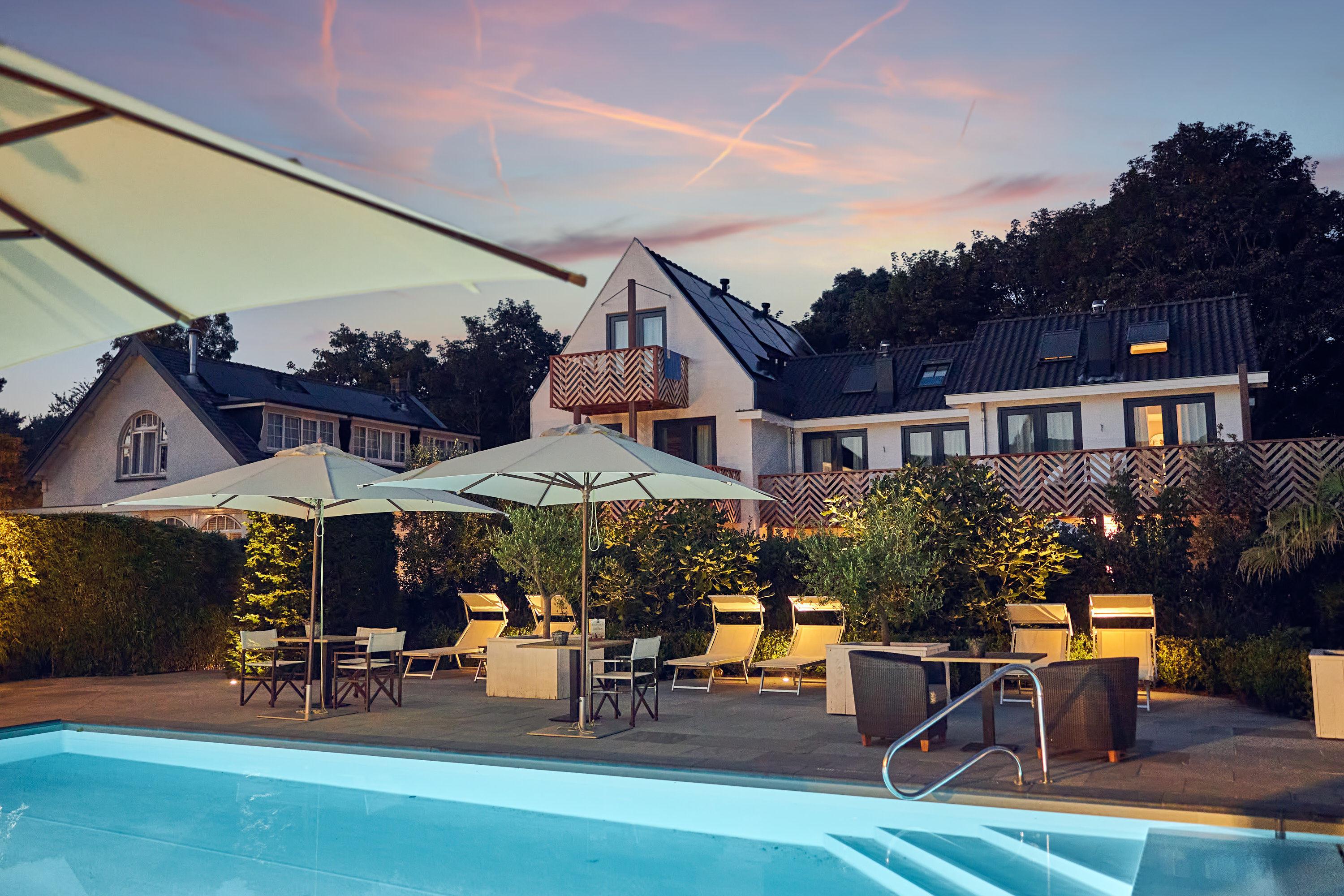 Badhotel Renesse zwembad