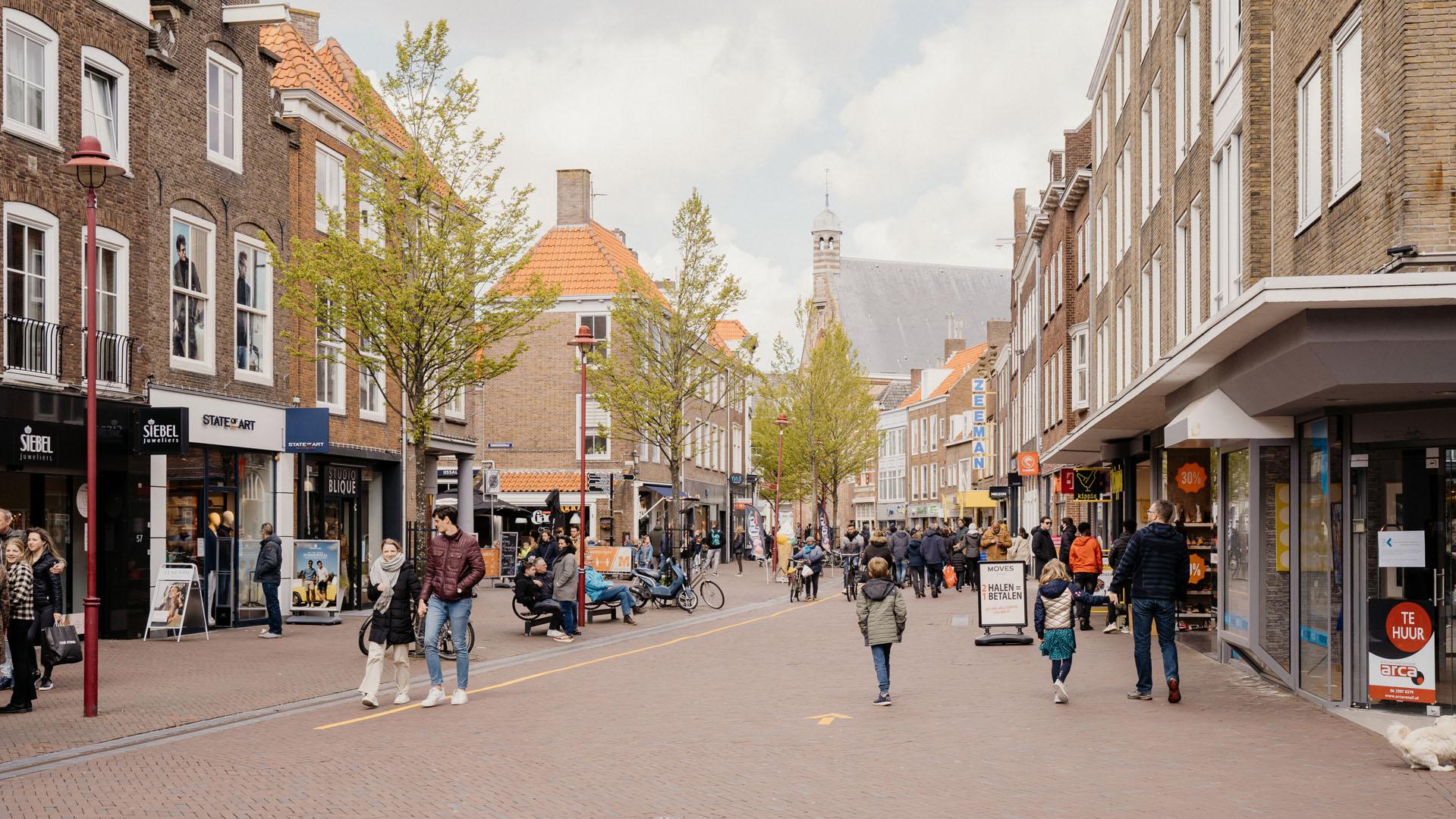 Middelburg Lange Delft winkelstraat