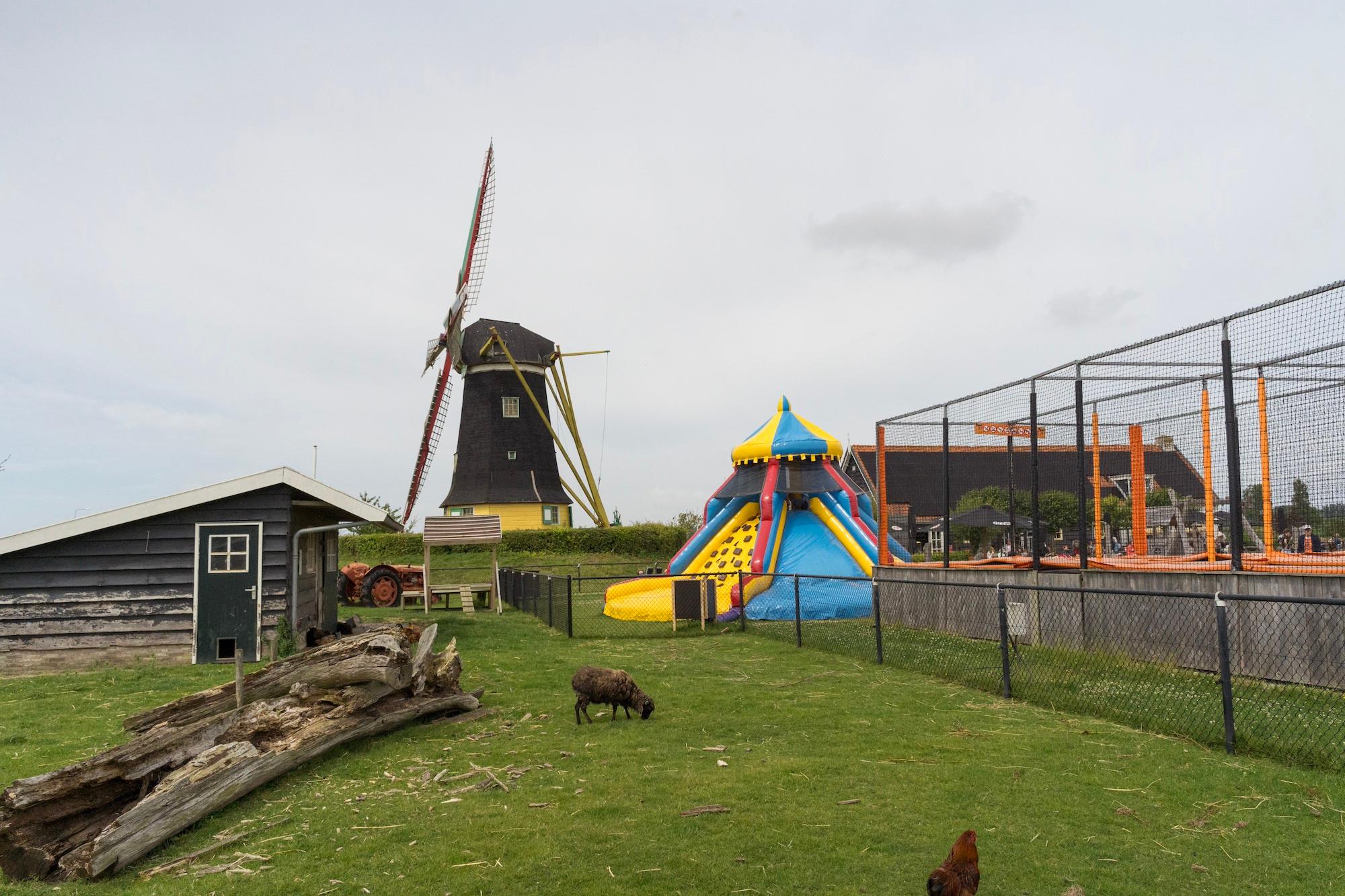 Serooskerke Molen De Jonge Johannes speeltuin