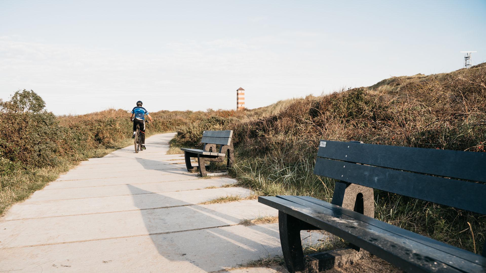 Dishoek-strand-5-duinen-fietser