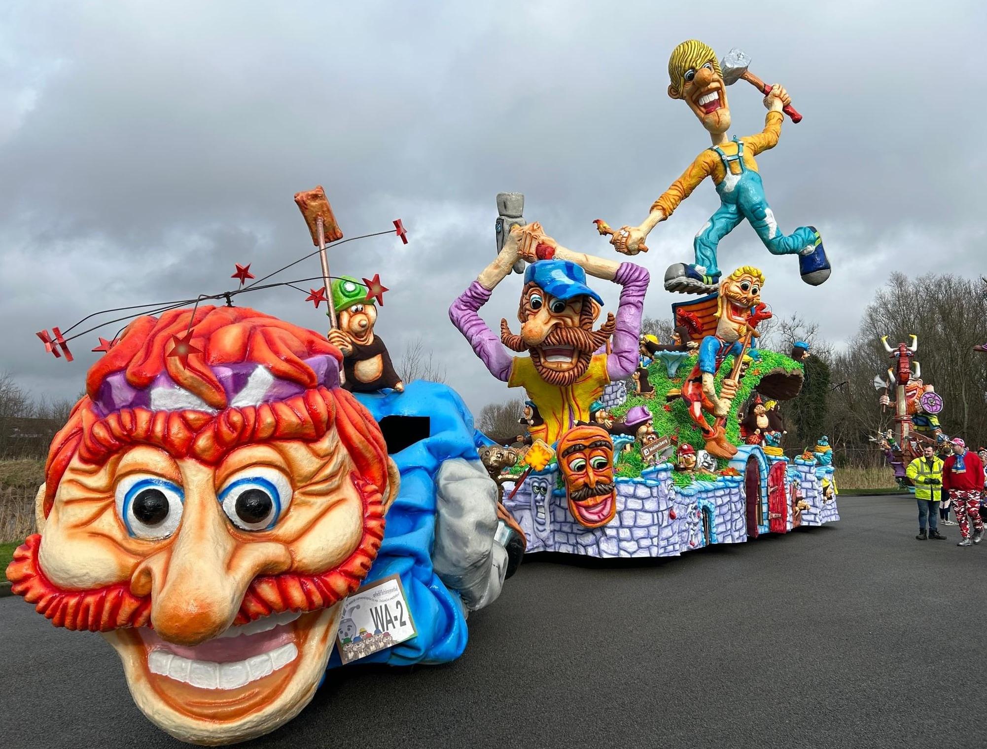 Carnavalswagen Sas van Gent ©