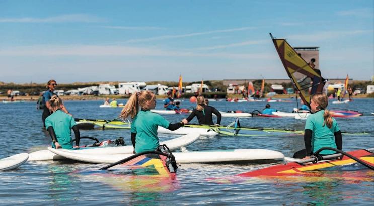 Engelse watersportweek aan het Grevelingenmeer