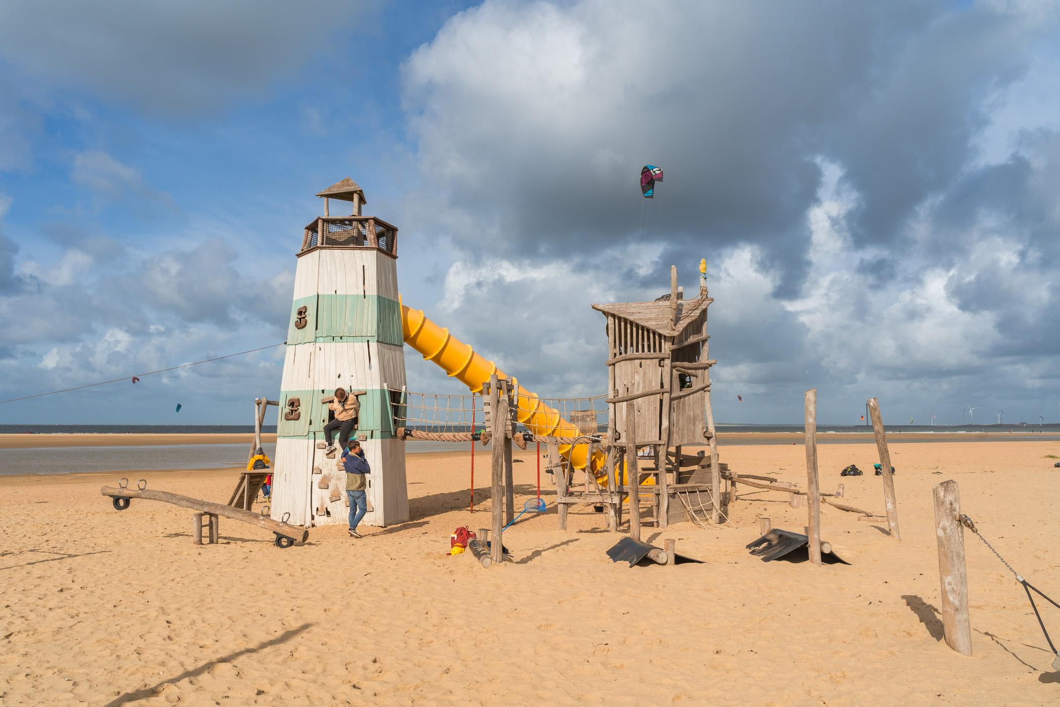 Buitenspeeltuin strand Vrouwenpolder Walcheren